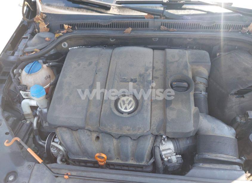 Photo 10 of 2012 Volkswagen Jetta 2.5L SE (VIN 3VWDX7AJ6CM343682)