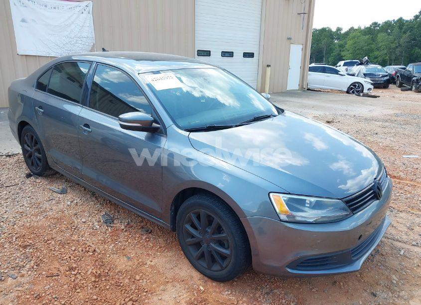 2012 Volkswagen Jetta 2.5L SE (VIN 3VWDX7AJ6CM377136) main photo