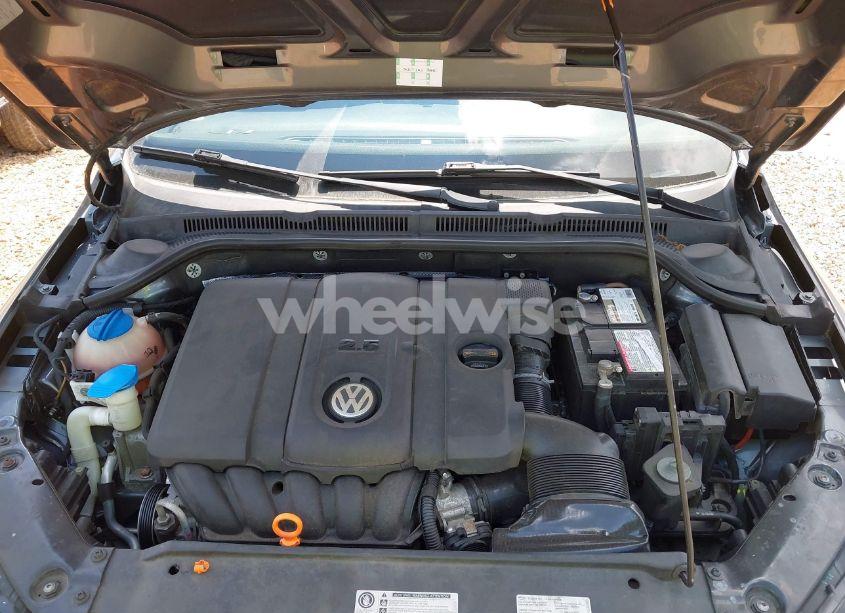Photo 10 of 2012 Volkswagen Jetta 2.5L SE (VIN 3VWDX7AJ6CM377136)