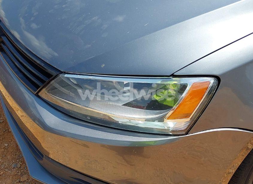 Photo 6 of 2012 Volkswagen Jetta 2.5L SE (VIN 3VWDX7AJ6CM377136)