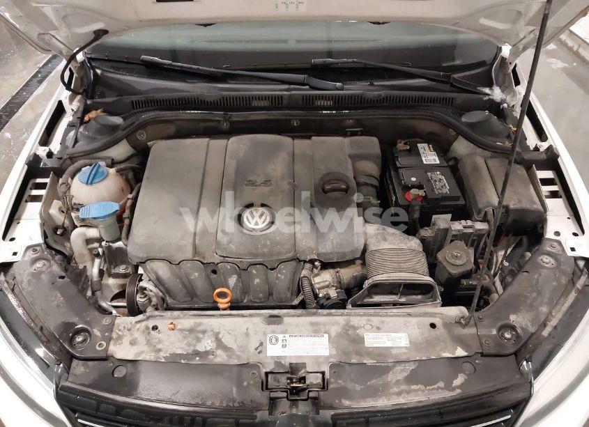 Photo 10 of 2013 Volkswagen Jetta 2.5L SE (VIN 3VWDX7AJ6DM393452)