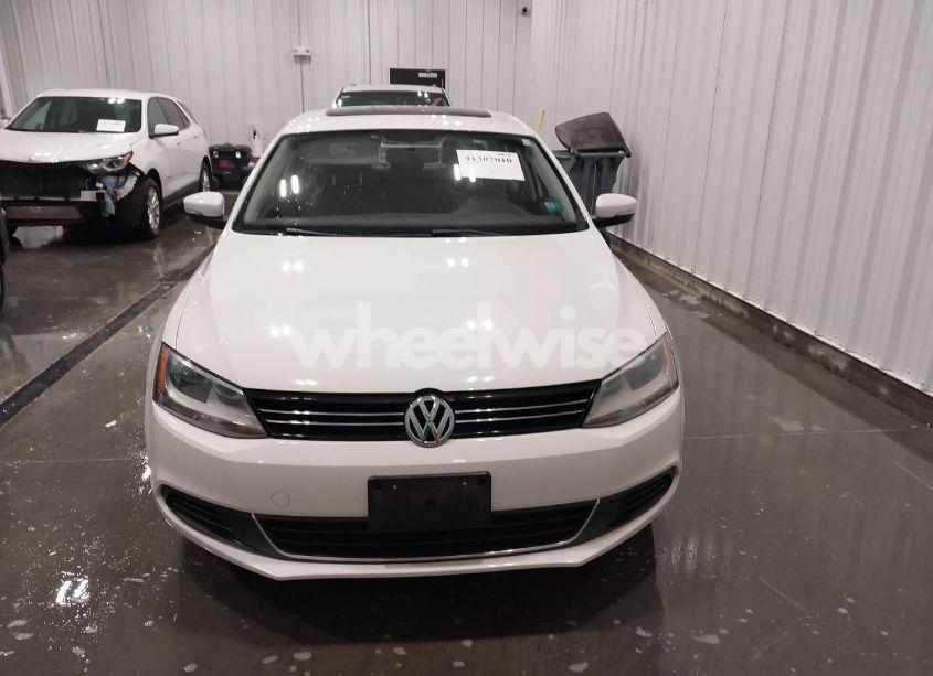 Photo 12 of 2013 Volkswagen Jetta 2.5L SE (VIN 3VWDX7AJ6DM393452)