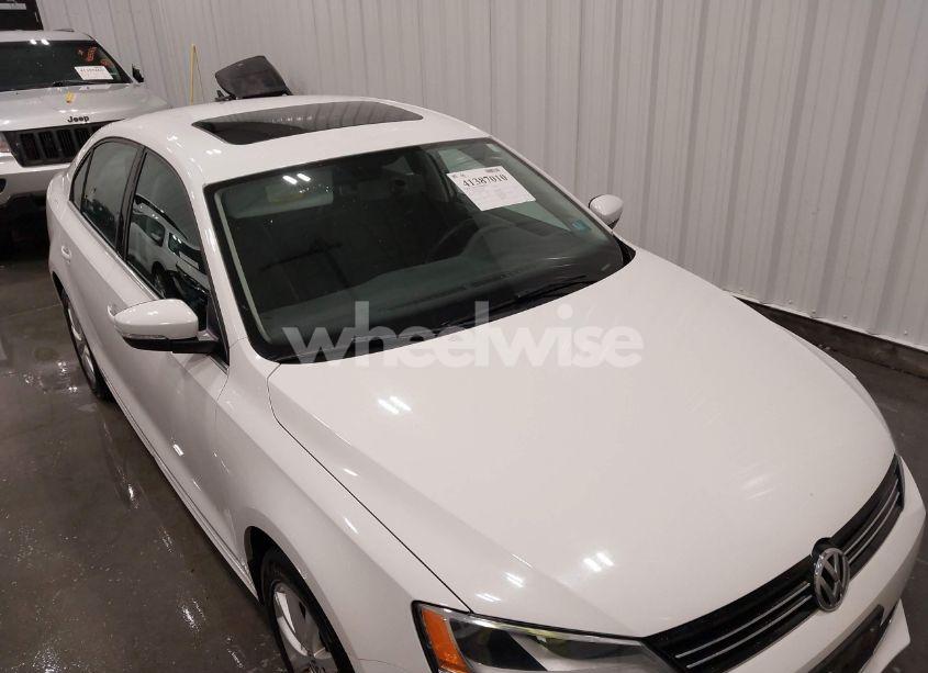 Photo 17 of 2013 Volkswagen Jetta 2.5L SE (VIN 3VWDX7AJ6DM393452)