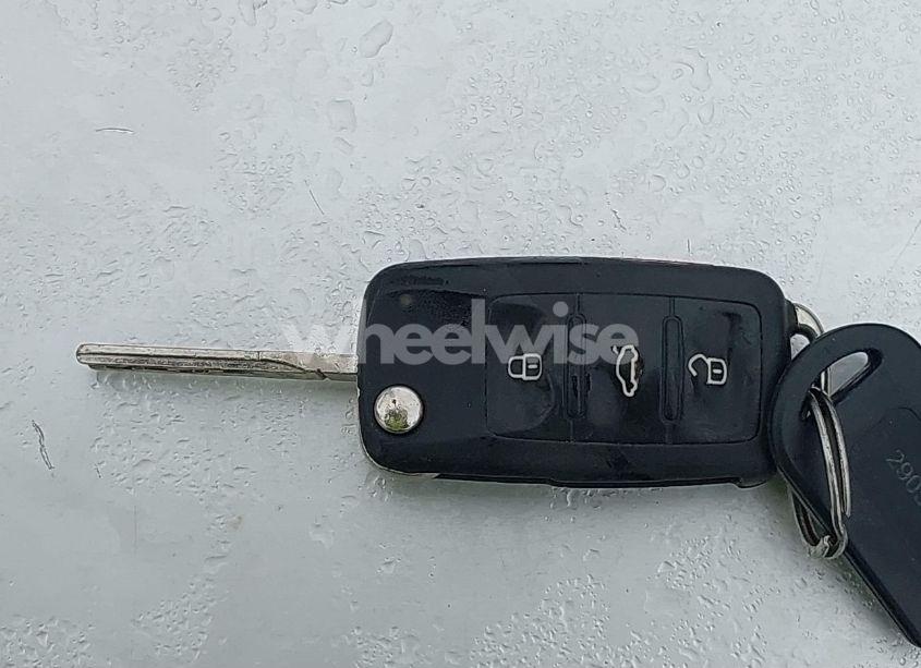 Photo 11 of 2011 Volkswagen Jetta 2.5L SE (VIN 3VWDX7AJ7BM304372)