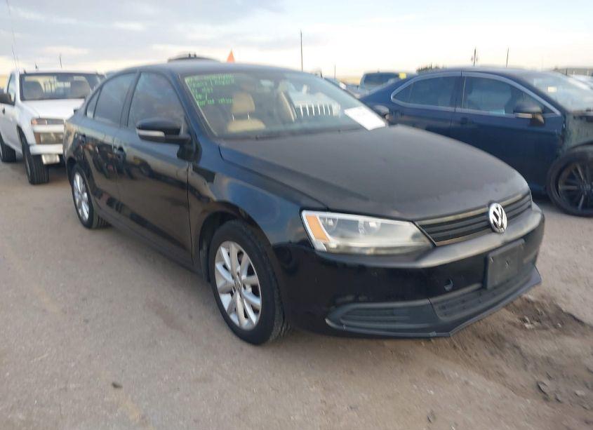 2011 Volkswagen Jetta 2.5L SE (VIN 3VWDX7AJ7BM318532) main photo