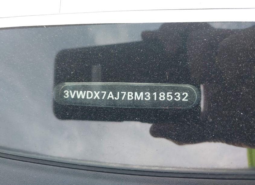 Photo 9 of 2011 Volkswagen Jetta 2.5L SE (VIN 3VWDX7AJ7BM318532)