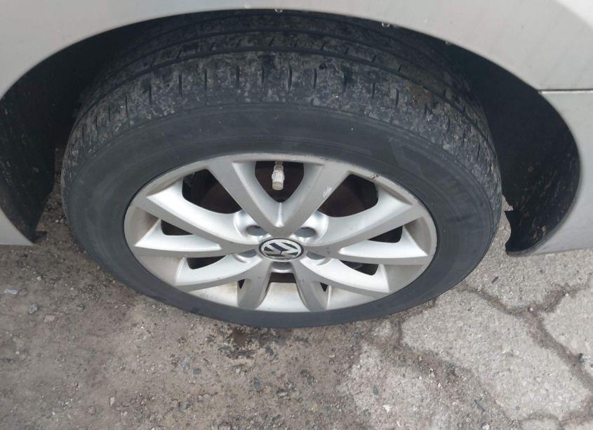 Photo 12 of 2011 Volkswagen Jetta 2.5L SE (VIN 3VWDX7AJ7BM345116)