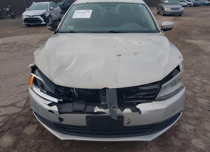 Photo 6 of 2011 Volkswagen Jetta 2.5L SE (VIN 3VWDX7AJ7BM345116)