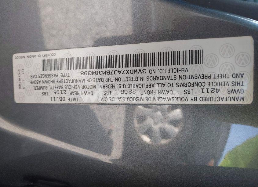 Photo 9 of 2011 Volkswagen Jetta 2.5L SE (VIN 3VWDX7AJ7BM384398)