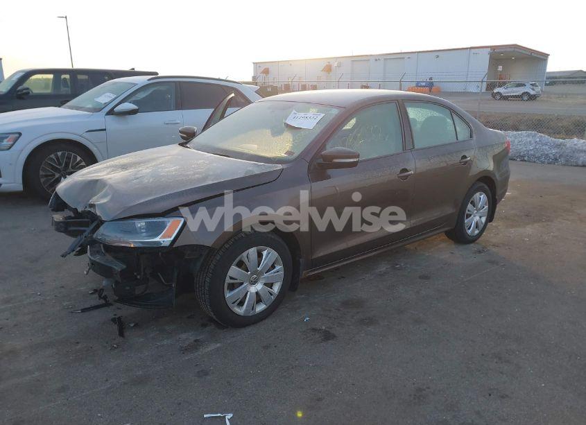 Photo 2 of 2011 Volkswagen Jetta 2.5L SE (VIN 3VWDX7AJ7BM385096)