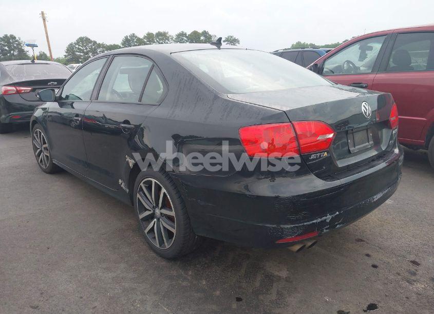 Photo 3 of 2011 Volkswagen Jetta 2.5L SE (VIN 3VWDX7AJ7BM389620)