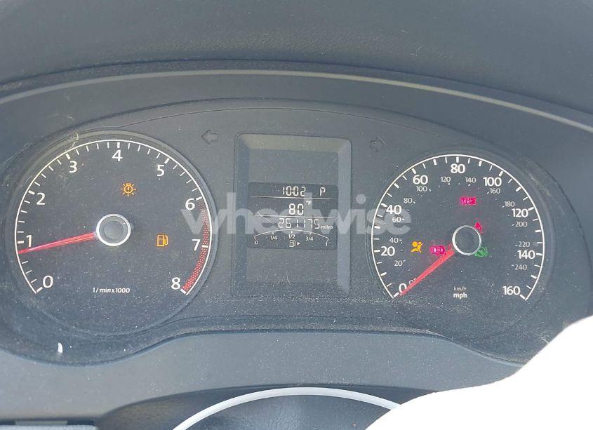 Photo 7 of 2011 Volkswagen Jetta 2.5L SE (VIN 3VWDX7AJ7BM389620)