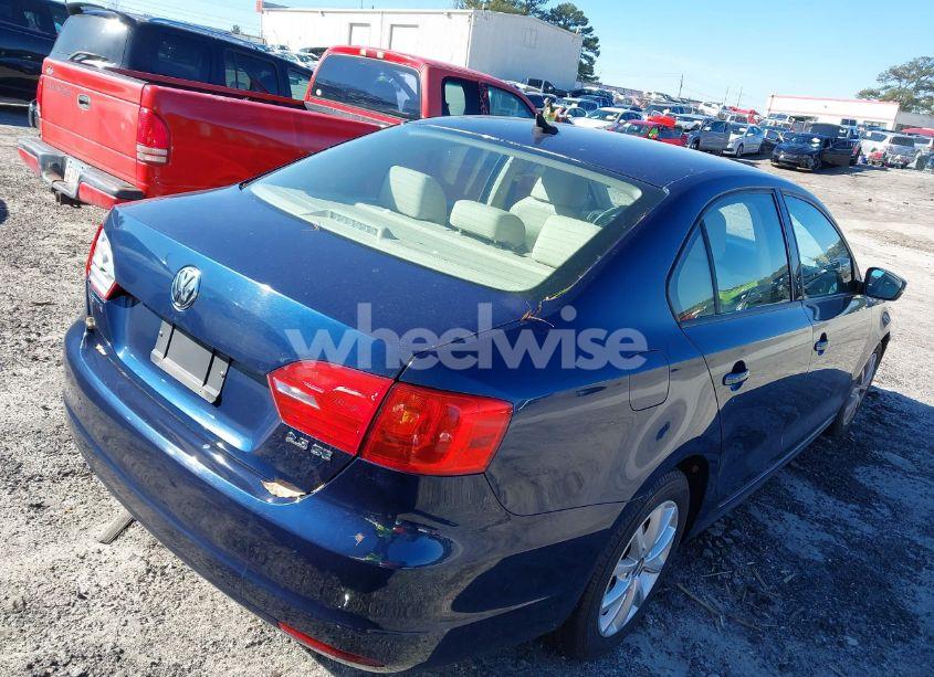 Photo 4 of 2012 Volkswagen Jetta 2.5L SE (VIN 3VWDX7AJ7CM304115)