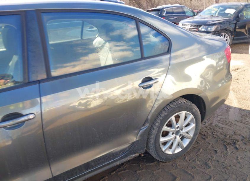 Photo 6 of 2012 Volkswagen Jetta 2.5L SE (VIN 3VWDX7AJ7CM307516)