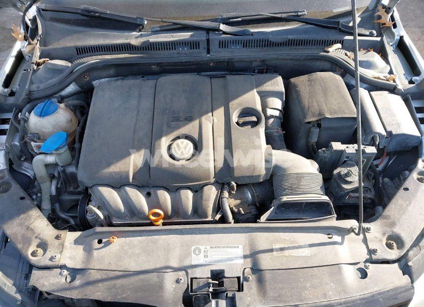 Photo 10 of 2013 Volkswagen Jetta 2.5L SE (VIN 3VWDX7AJ7DM253121)