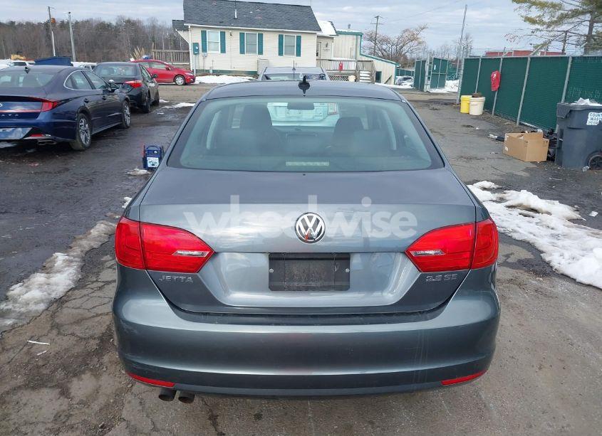 Photo 16 of 2013 Volkswagen Jetta 2.5L SE (VIN 3VWDX7AJ7DM257377)