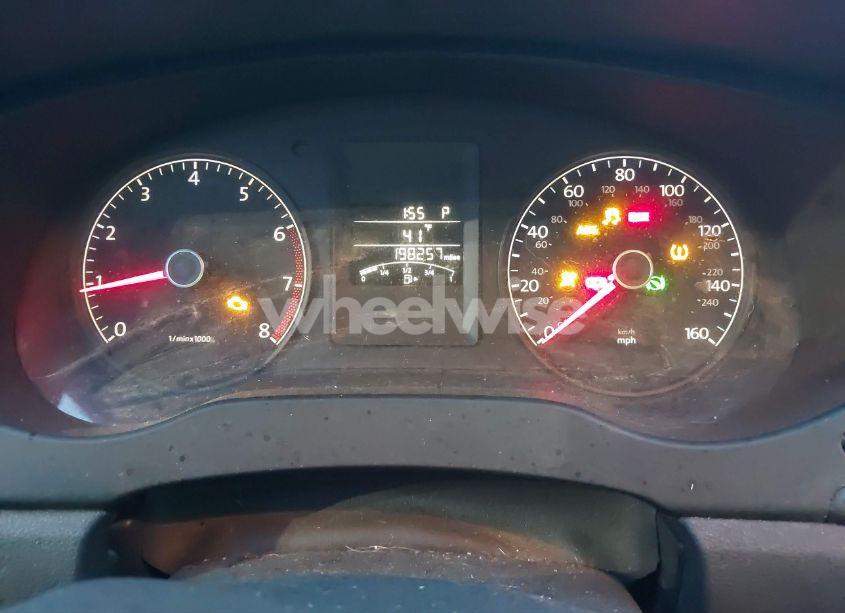 Photo 7 of 2011 Volkswagen Jetta 2.5L SE (VIN 3VWDX7AJ8BM007143)