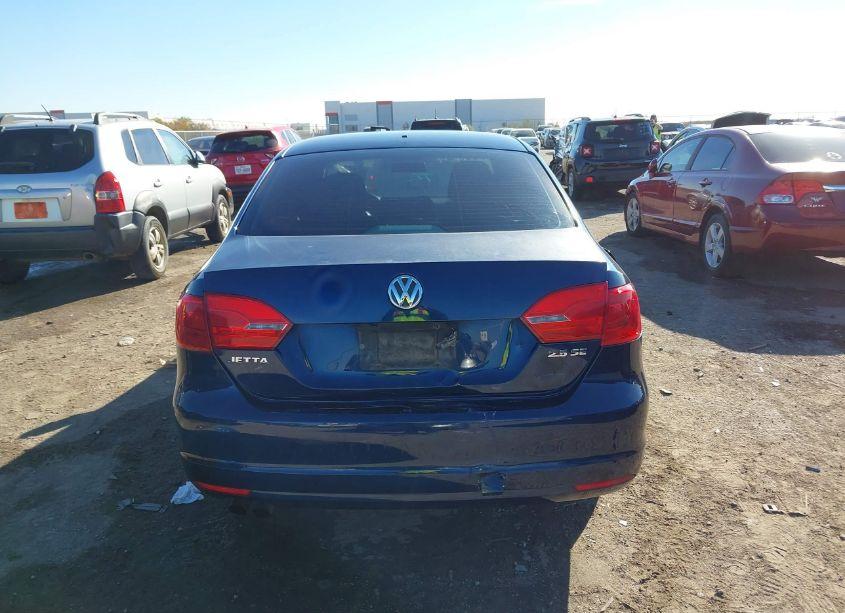 Photo 16 of 2011 Volkswagen Jetta 2.5L SE (VIN 3VWDX7AJ8BM048842)