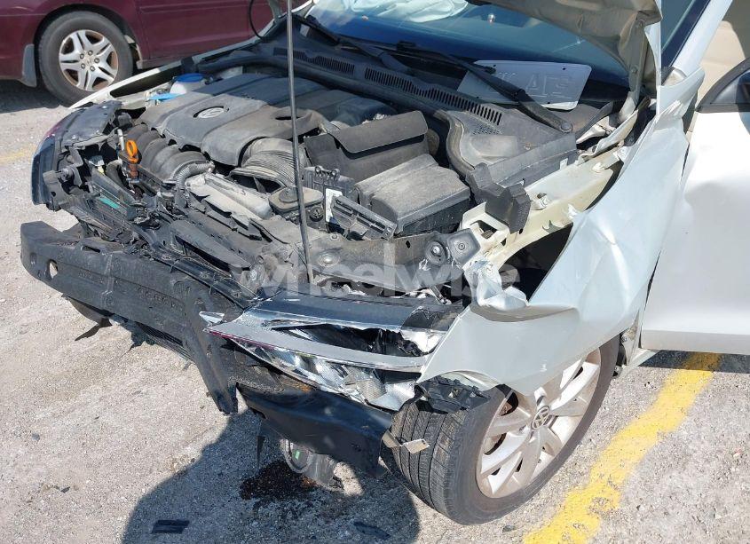 Photo 6 of 2011 Volkswagen Jetta 2.5L SE (VIN 3VWDX7AJ8BM387343)