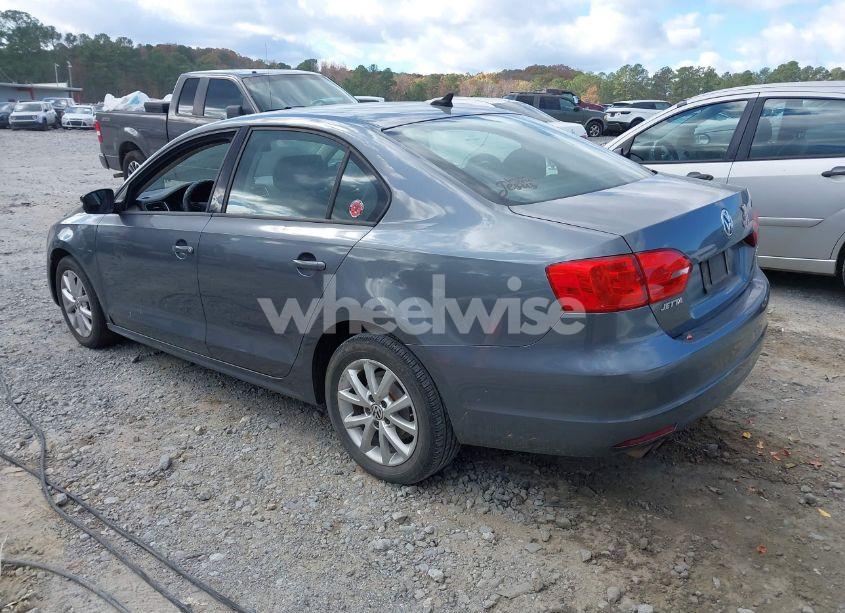 Photo 3 of 2012 Volkswagen Jetta 2.5L SE (VIN 3VWDX7AJ8CM308755)