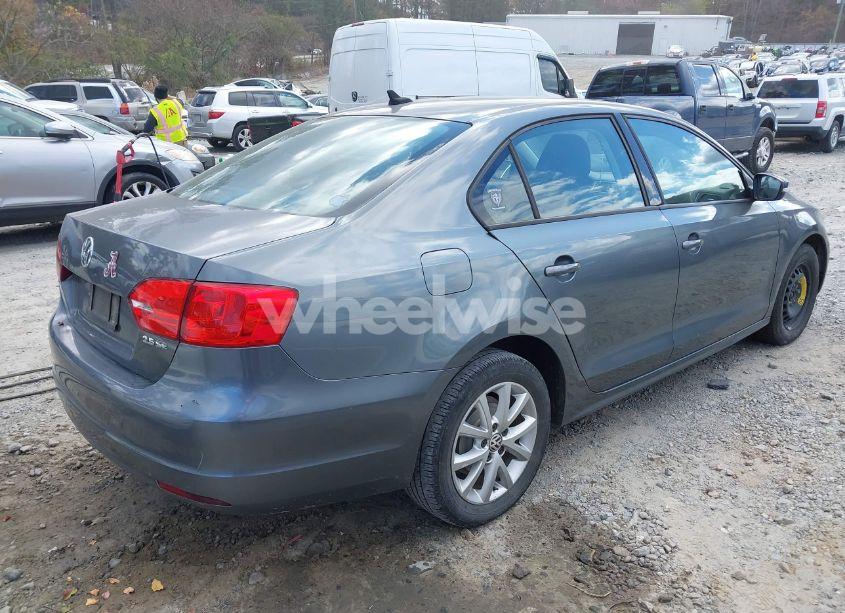 Photo 4 of 2012 Volkswagen Jetta 2.5L SE (VIN 3VWDX7AJ8CM308755)
