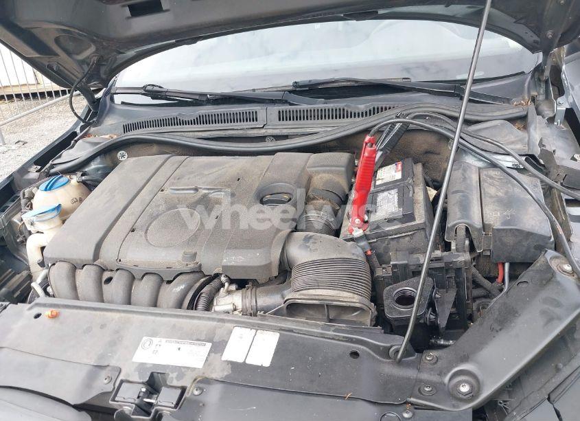 Photo 10 of 2012 Volkswagen Jetta 2.5L SE (VIN 3VWDX7AJ8CM348852)