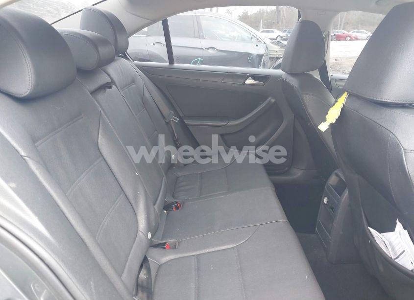 Photo 8 of 2012 Volkswagen Jetta 2.5L SE (VIN 3VWDX7AJ8CM348852)