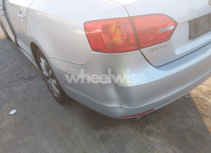 Photo 12 of 2012 Volkswagen Jetta SE W/CONVENIENCE SUNROOF (VIN 3VWDX7AJ8CM381611)