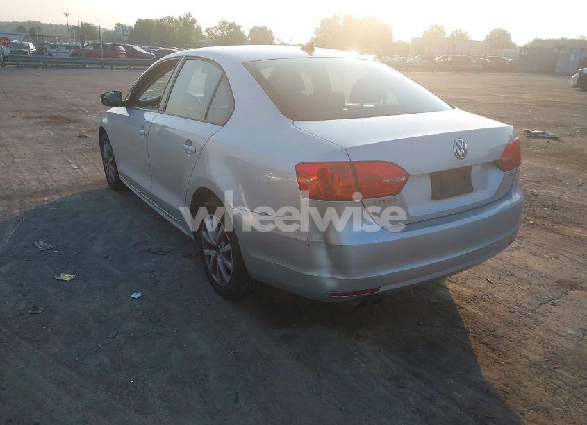 Photo 3 of 2012 Volkswagen Jetta SE W/CONVENIENCE SUNROOF (VIN 3VWDX7AJ8CM381611)