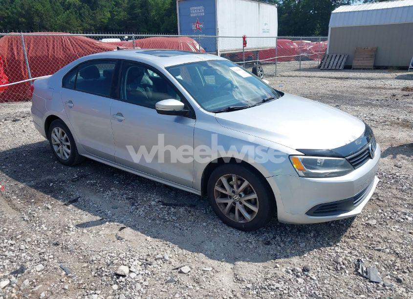 2012 Volkswagen Jetta 2.5L SE (VIN 3VWDX7AJ8CM389157) main photo