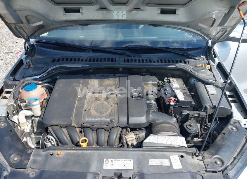 Photo 10 of 2012 Volkswagen Jetta 2.5L SE (VIN 3VWDX7AJ8CM389157)