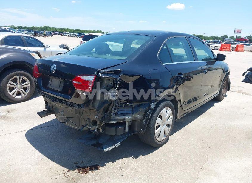 Photo 4 of 2013 Volkswagen Jetta 2.5L SE (VIN 3VWDX7AJ8DM256805)
