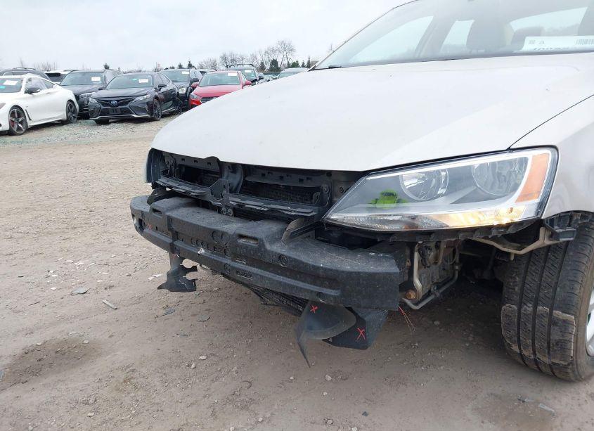 Photo 6 of 2013 Volkswagen Jetta 2.5L SE (VIN 3VWDX7AJ8DM295412)