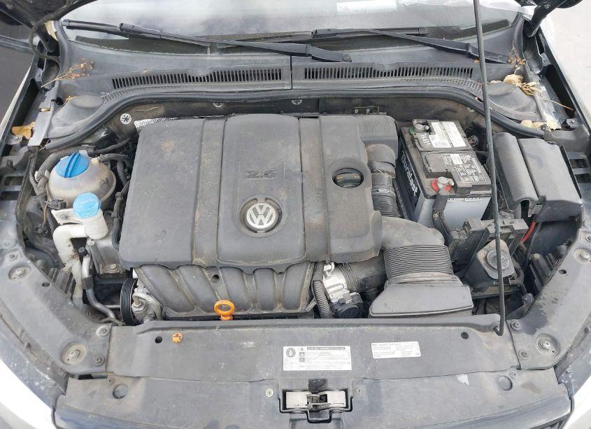 Photo 10 of 2013 Volkswagen Jetta 2.5L SE (VIN 3VWDX7AJ8DM364230)