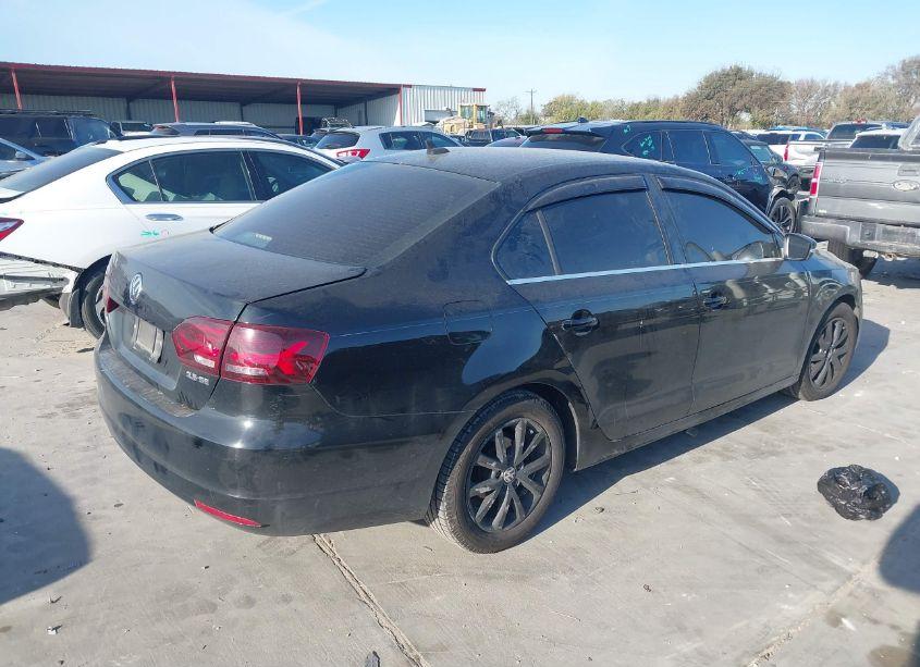 Photo 4 of 2013 Volkswagen Jetta 2.5L SE (VIN 3VWDX7AJ8DM364230)