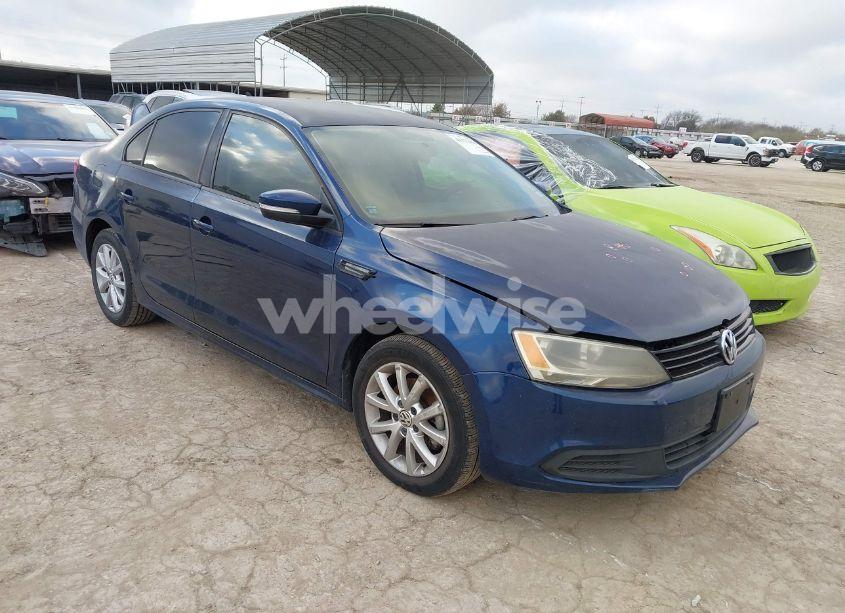 2011 Volkswagen Jetta 2.5L SE (VIN 3VWDX7AJ9BM321481) main photo