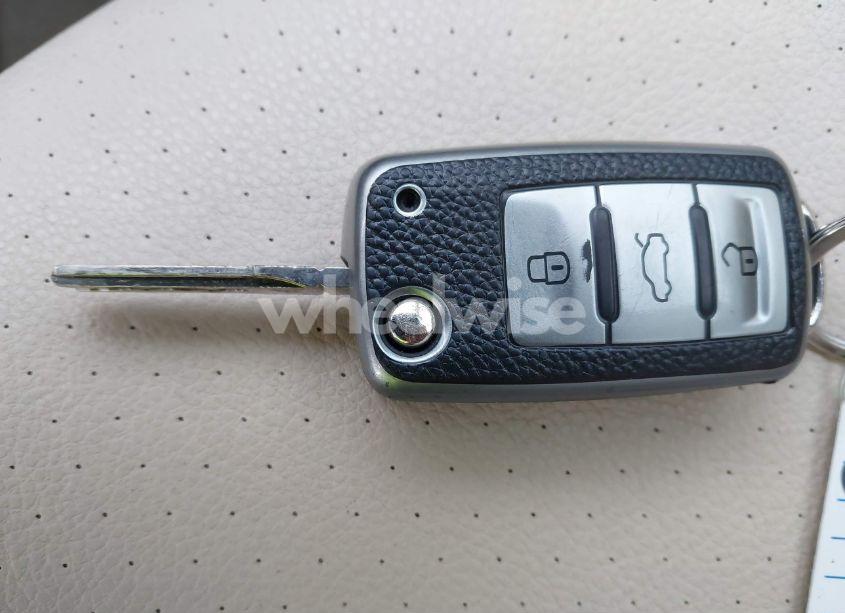 Photo 11 of 2011 Volkswagen Jetta 2.5L SE (VIN 3VWDX7AJ9BM321481)