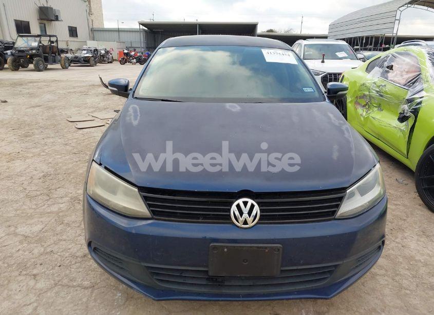 Photo 12 of 2011 Volkswagen Jetta 2.5L SE (VIN 3VWDX7AJ9BM321481)