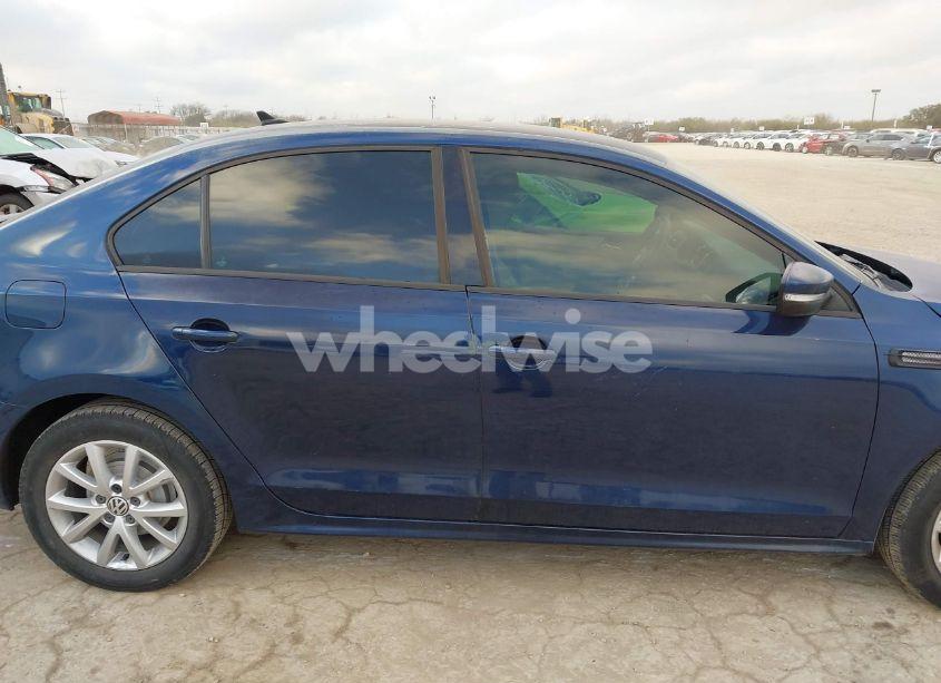 Photo 13 of 2011 Volkswagen Jetta 2.5L SE (VIN 3VWDX7AJ9BM321481)