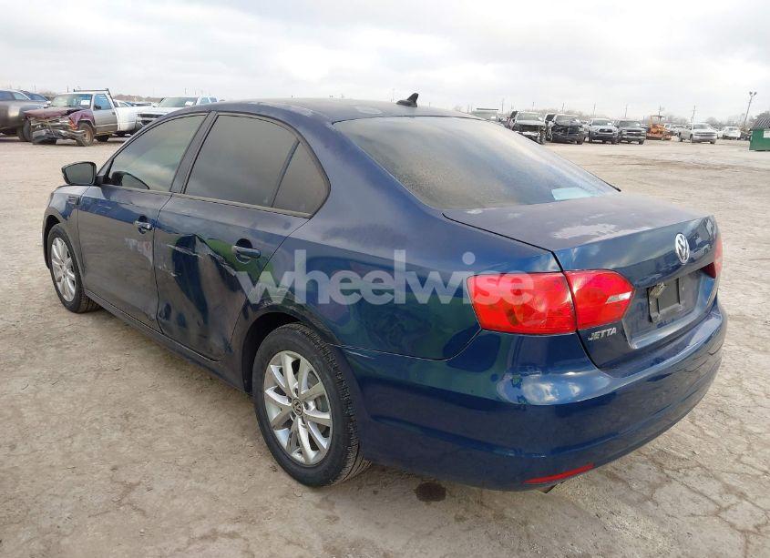 Photo 3 of 2011 Volkswagen Jetta 2.5L SE (VIN 3VWDX7AJ9BM321481)