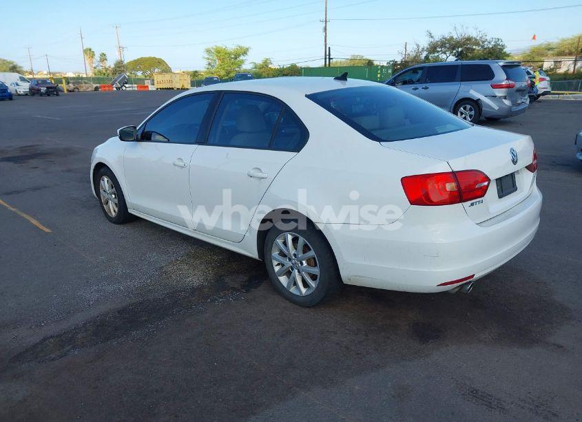 Photo 3 of 2011 Volkswagen Jetta 2.5L SE (VIN 3VWDX7AJ9BM329385)