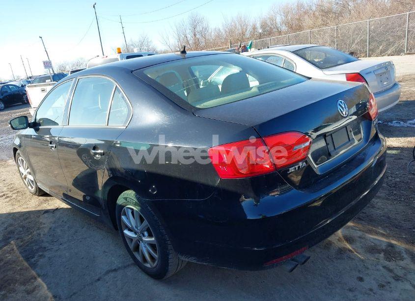 Photo 3 of 2012 Volkswagen Jetta 2.5L SE (VIN 3VWDX7AJ9CM367555)