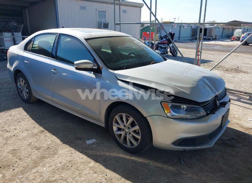 2012 Volkswagen Jetta 2.5L SE (VIN 3VWDX7AJ9CM389619) main photo