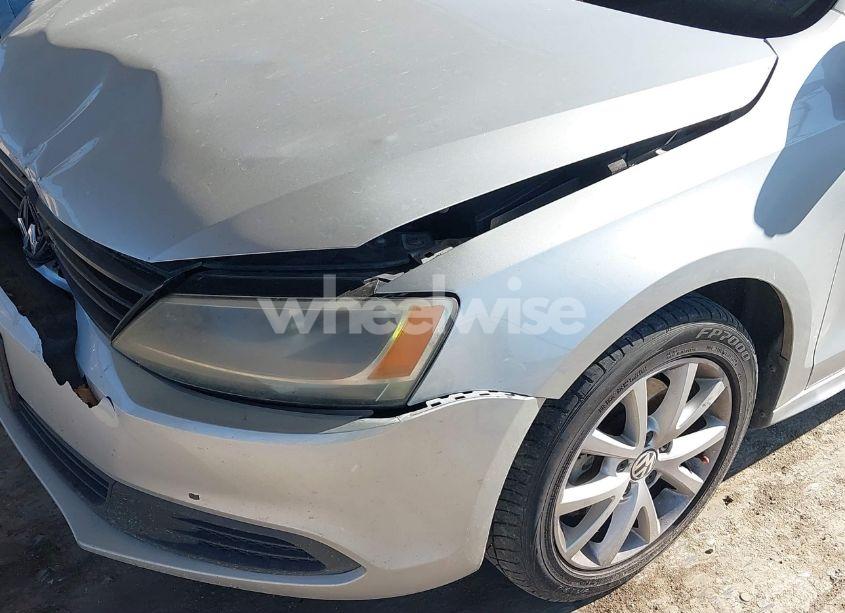 Photo 6 of 2012 Volkswagen Jetta 2.5L SE (VIN 3VWDX7AJ9CM389619)