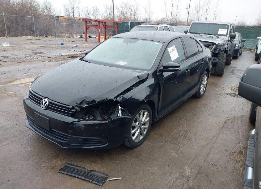 Photo 2 of 2012 Volkswagen Jetta 2.5L SE (VIN 3VWDX7AJ9CM398319)