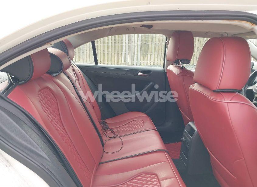 Photo 8 of 2012 Volkswagen Jetta 2.5L SE (VIN 3VWDX7AJ9CM458423)