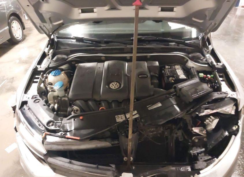 Photo 10 of 2013 Volkswagen Jetta 2.5L SE (VIN 3VWDX7AJ9DM410163)