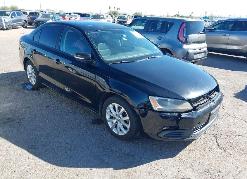 2011 Volkswagen Jetta 2.5L SE (VIN 3VWDX7AJXBM006401) main photo