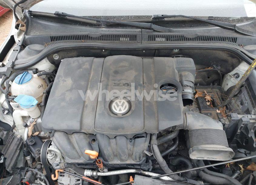 Photo 10 of 2011 Volkswagen Jetta 2.5L SE (VIN 3VWDX7AJXBM337267)