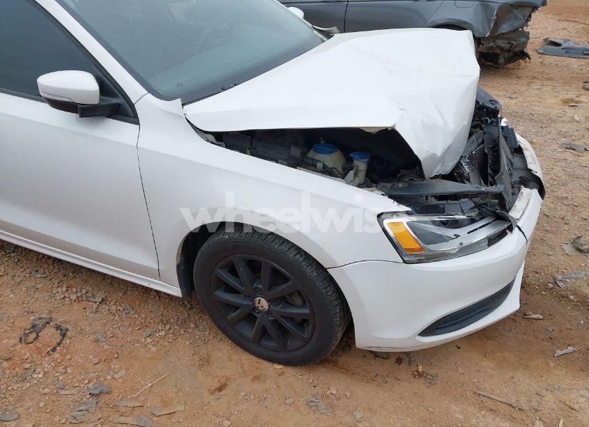 Photo 12 of 2011 Volkswagen Jetta 2.5L SE (VIN 3VWDX7AJXBM337267)